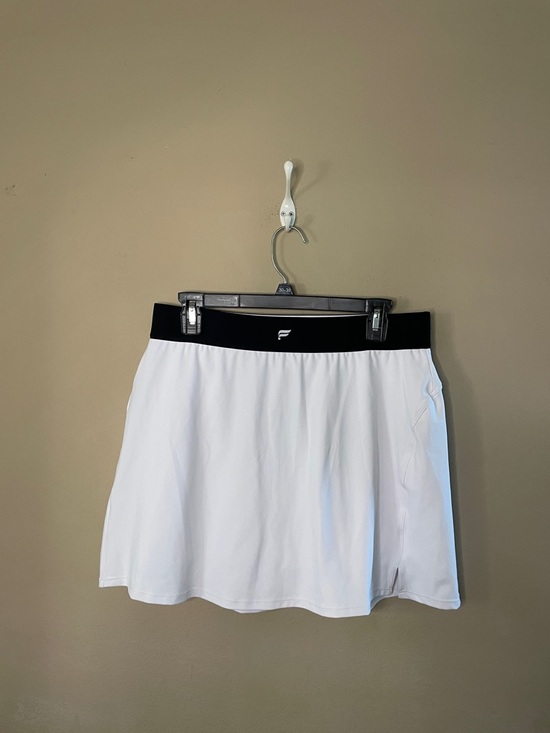 Fabletics Dresses & Skirts - Fabulous White Athletic Skirt with Black Waistband SZ L